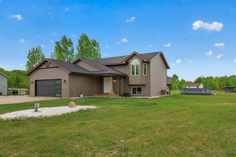 14216 314th Avenue NW Princeton, MN 55371