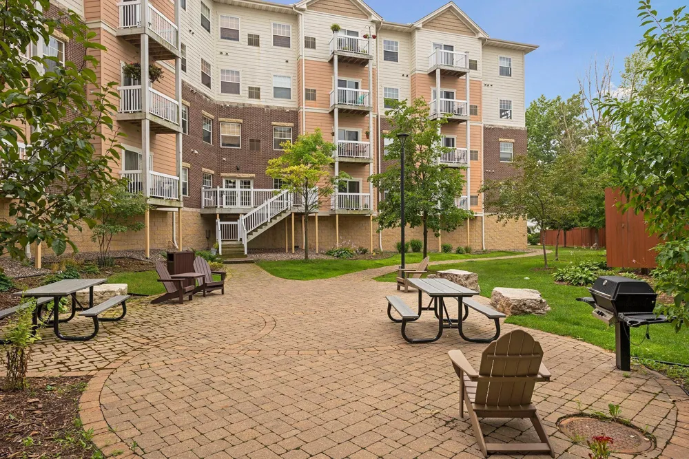 4824 E 53rd Street #307 Minneapolis, MN 55417