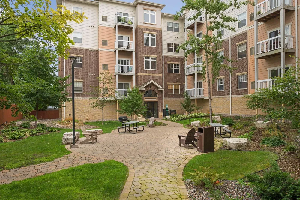 4824 E 53rd Street #307 Minneapolis, MN 55417