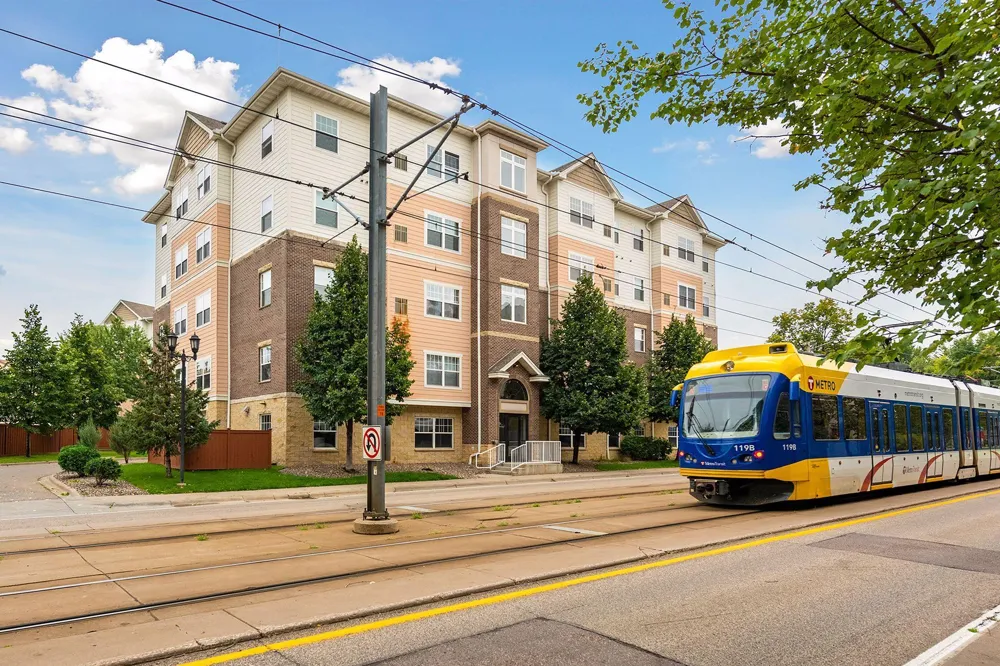 4824 E 53rd Street #307 Minneapolis, MN 55417
