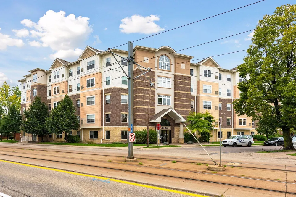 4824 E 53rd Street #307 Minneapolis, MN 55417