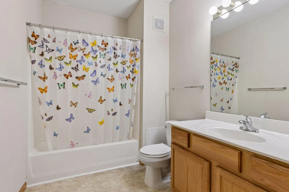 4824 E 53rd Street #307 Minneapolis, MN 55417