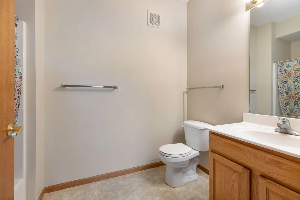 4824 E 53rd Street #307 Minneapolis, MN 55417
