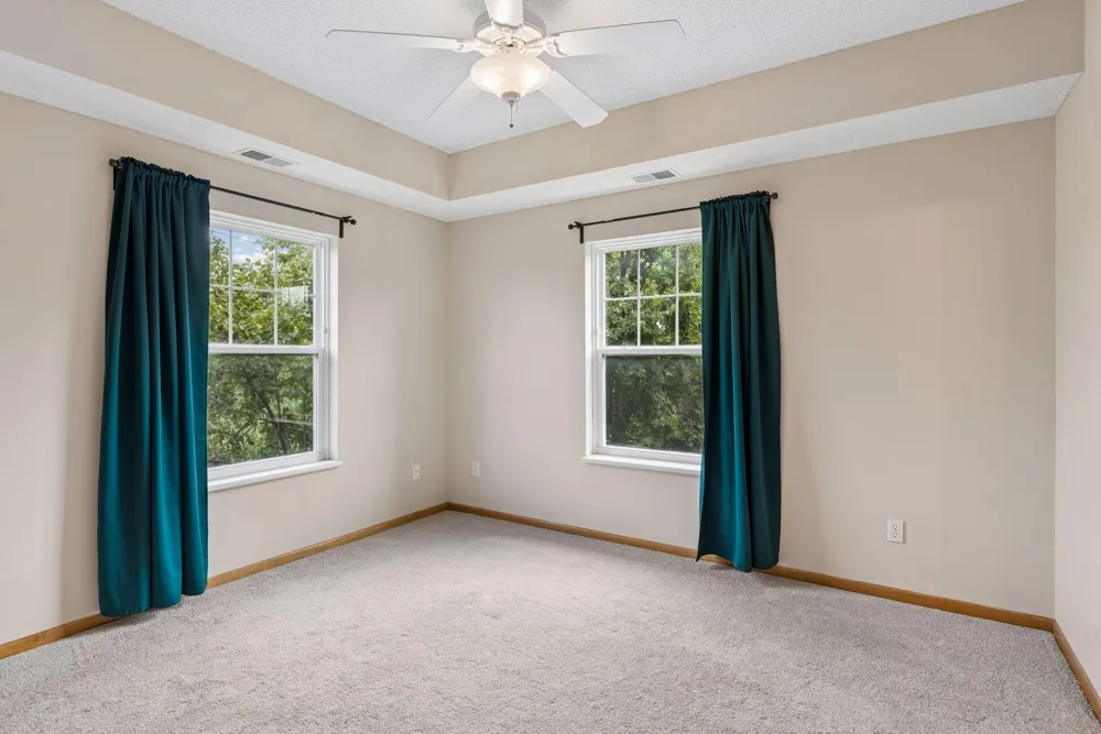 4824 E 53rd Street #307 Minneapolis, MN 55417