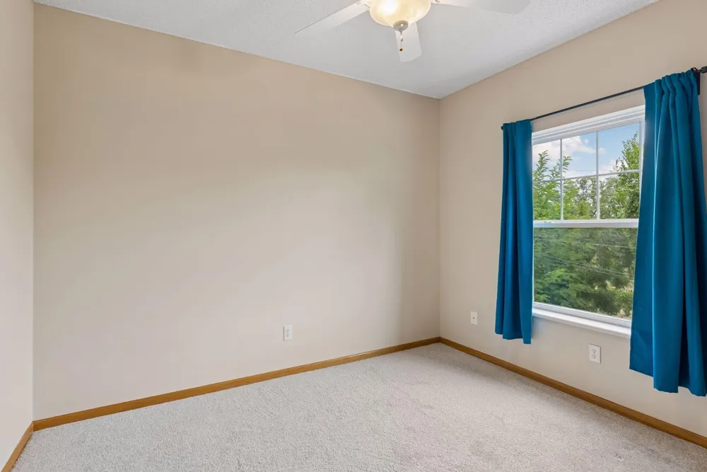4824 E 53rd Street #307 Minneapolis, MN 55417