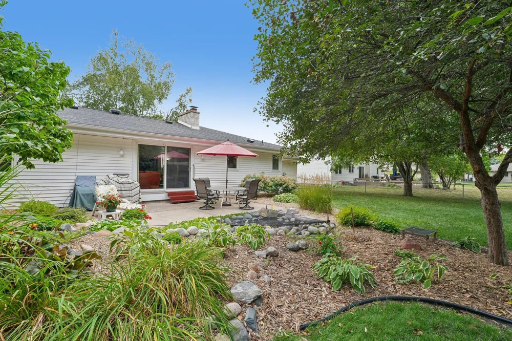 9632 Oxborough Road Bloomington, MN 55437
