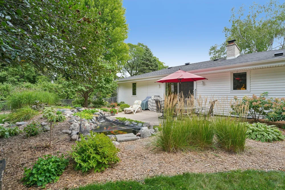 9632 Oxborough Road Bloomington, MN 55437