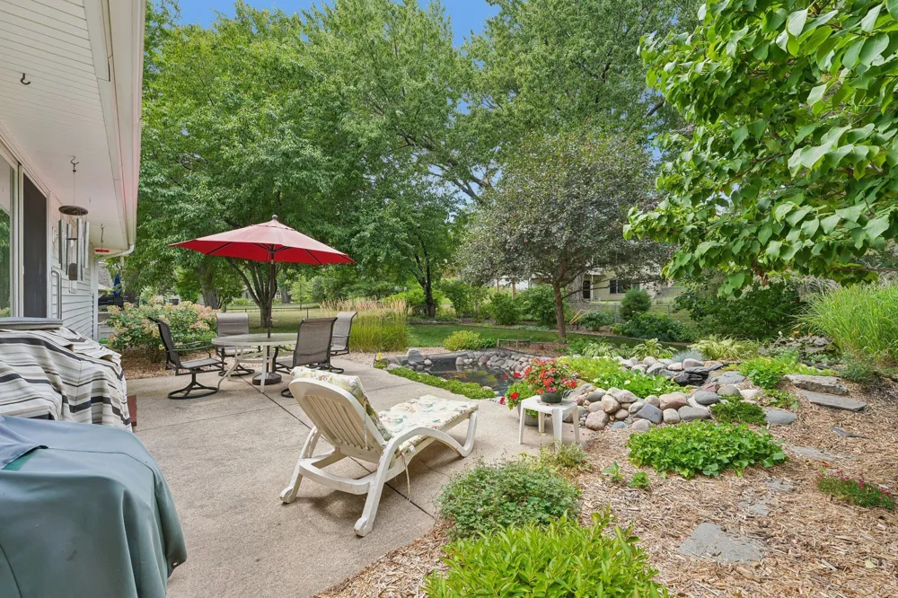 9632 Oxborough Road Bloomington, MN 55437