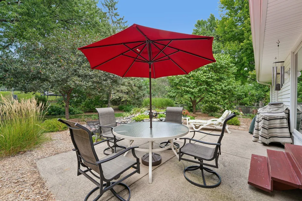 9632 Oxborough Road Bloomington, MN 55437