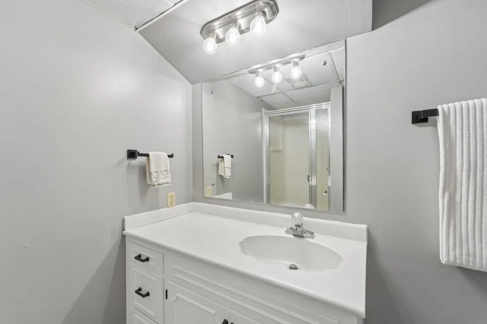 9632 Oxborough Road Bloomington, MN 55437