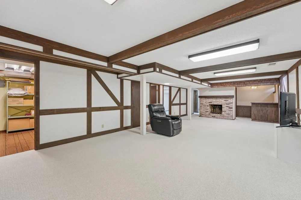 9632 Oxborough Road Bloomington, MN 55437