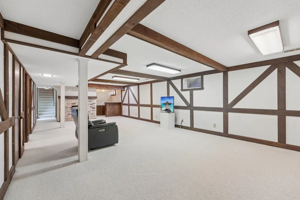 9632 Oxborough Road Bloomington, MN 55437