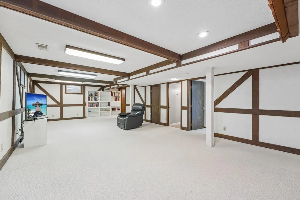 9632 Oxborough Road Bloomington, MN 55437