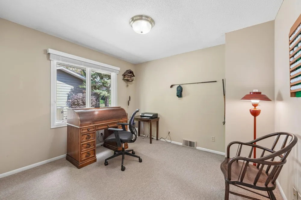 9632 Oxborough Road Bloomington, MN 55437