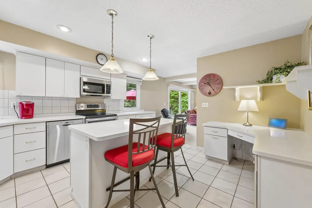 9632 Oxborough Road Bloomington, MN 55437
