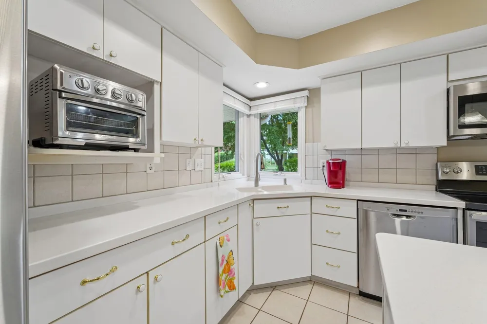 9632 Oxborough Road Bloomington, MN 55437