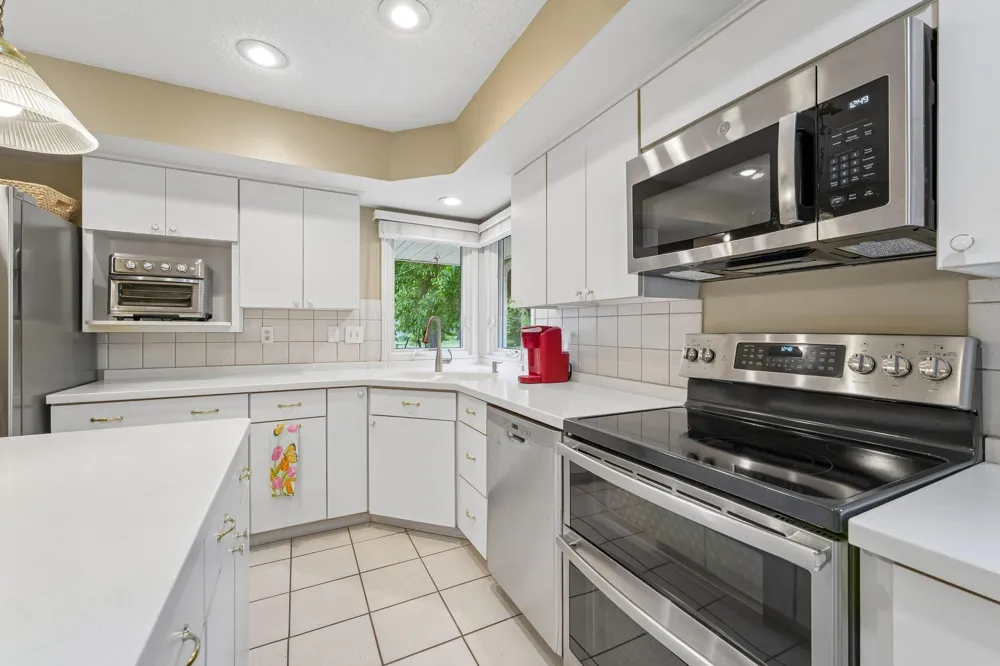 9632 Oxborough Road Bloomington, MN 55437