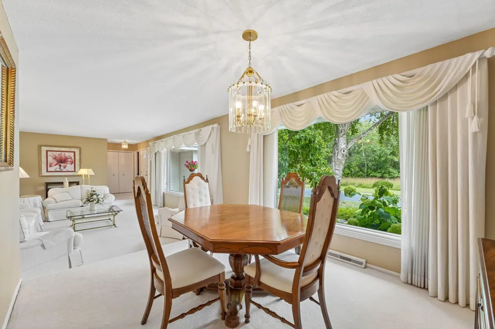 9632 Oxborough Road Bloomington, MN 55437