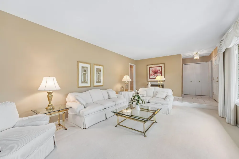 9632 Oxborough Road Bloomington, MN 55437