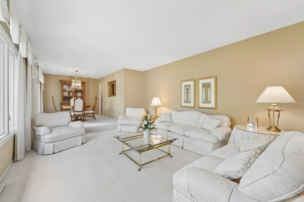 9632 Oxborough Road Bloomington, MN 55437