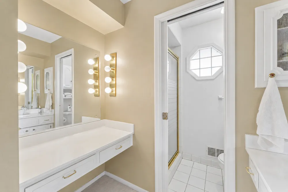 9632 Oxborough Road Bloomington, MN 55437