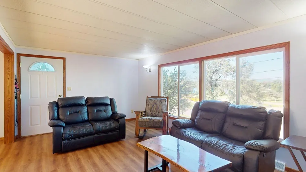 689 E Lake Boulevard Winona, MN 55987