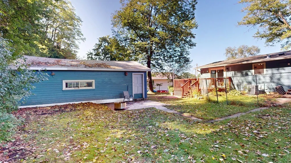 689 E Lake Boulevard Winona, MN 55987