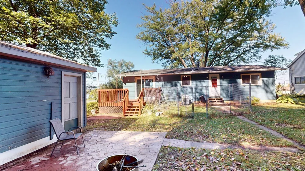 689 E Lake Boulevard Winona, MN 55987