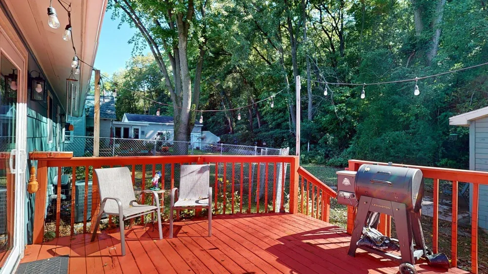 689 E Lake Boulevard Winona, MN 55987
