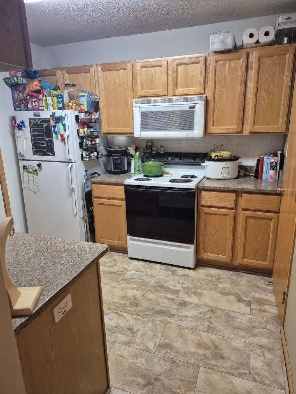 1833 Southcross Drive W #2202 Burnsville, MN 55306