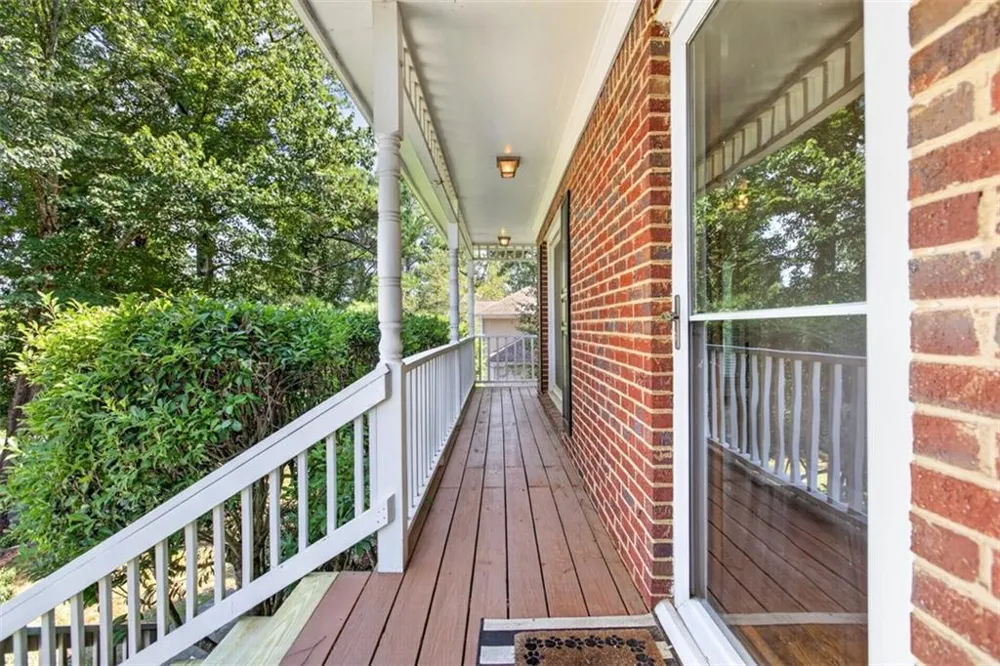 540 Clear Lake Lane Suwanee, GA 30024