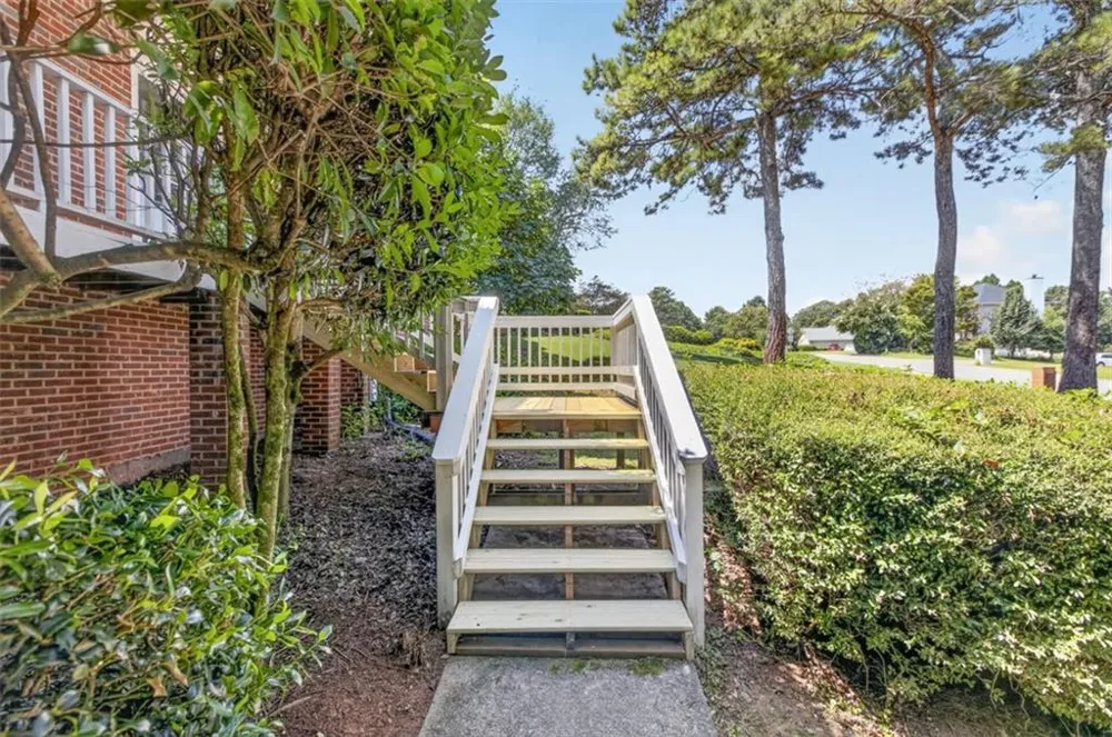 540 Clear Lake Lane Suwanee, GA 30024