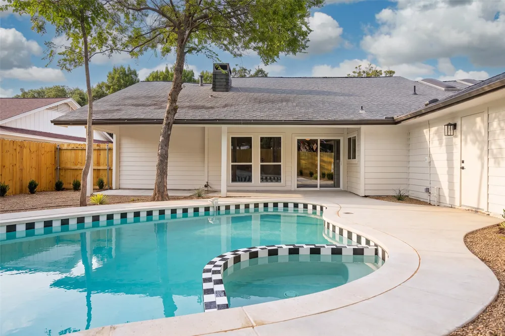 408 Forest Grove Drive Richardson, TX 75080