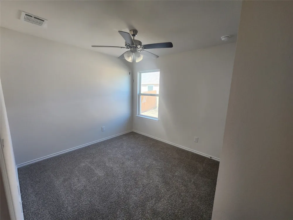 1130 Breezy Oak Drive Nevada, TX 75173