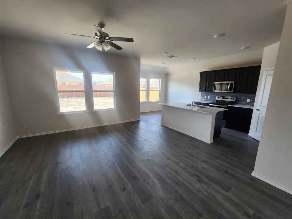 1130 Breezy Oak Drive Nevada, TX 75173