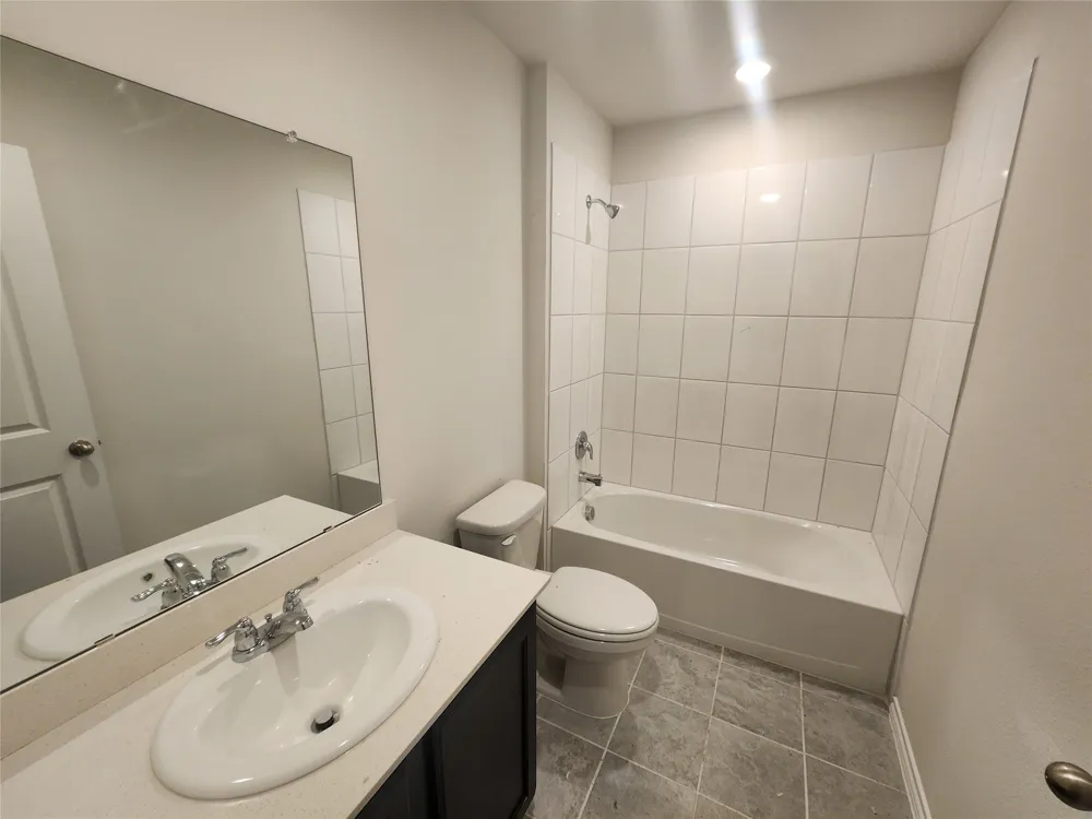 1130 Breezy Oak Drive Nevada, TX 75173