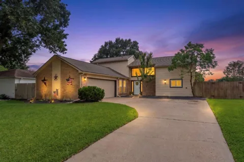 7215 Creek Crest Drive