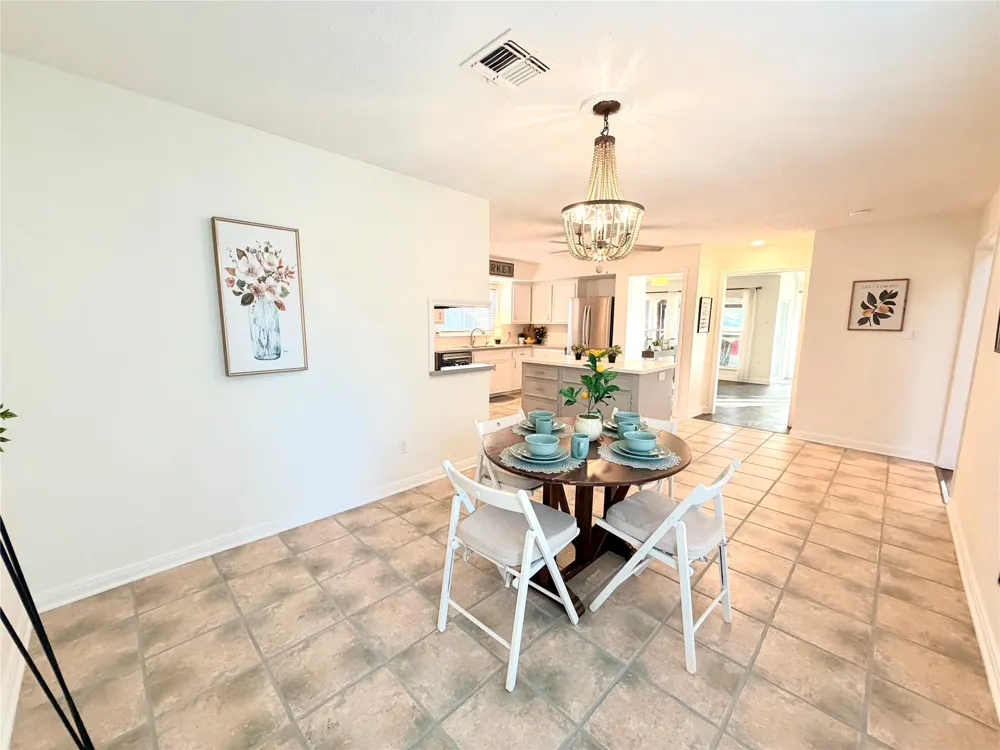 7215 Creek Crest Drive Houston, TX 77095
