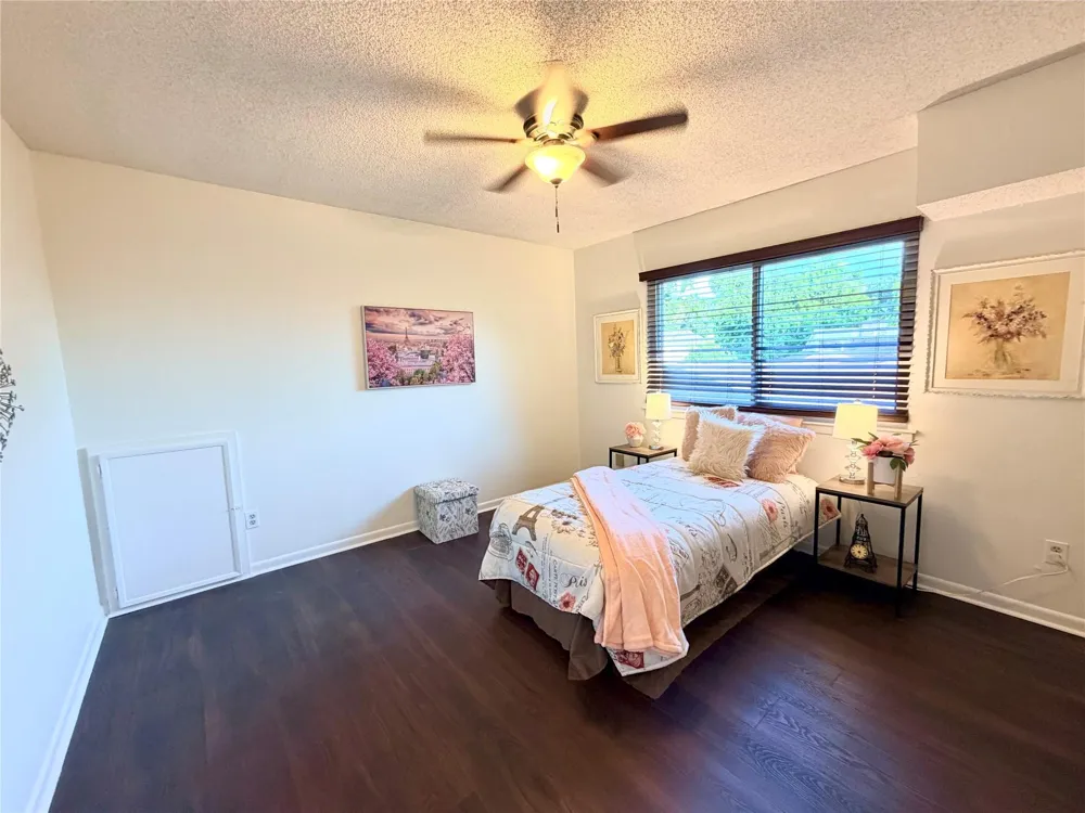 7215 Creek Crest Drive Houston, TX 77095