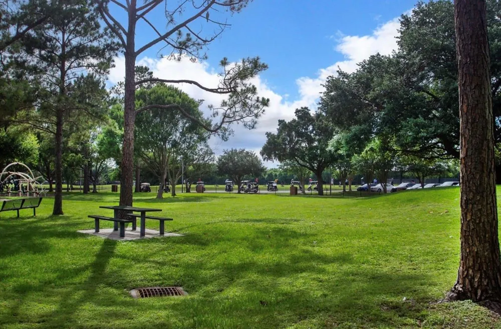 7215 Creek Crest Drive Houston, TX 77095