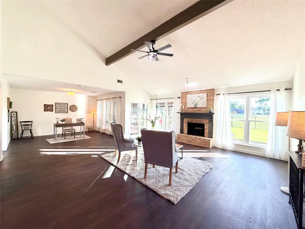 7215 Creek Crest Drive Houston, TX 77095