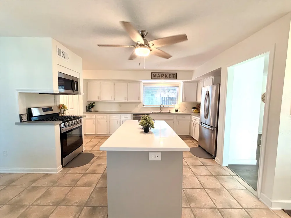 7215 Creek Crest Drive Houston, TX 77095