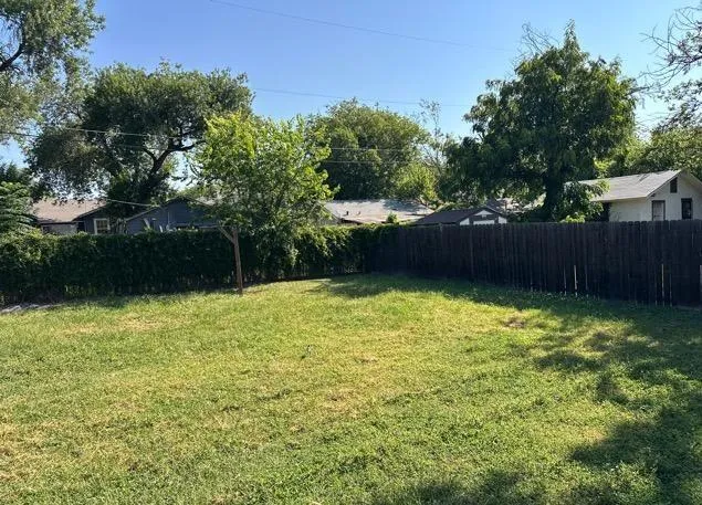 1815 W Woodlawn Avenue San Antonio, TX 78201