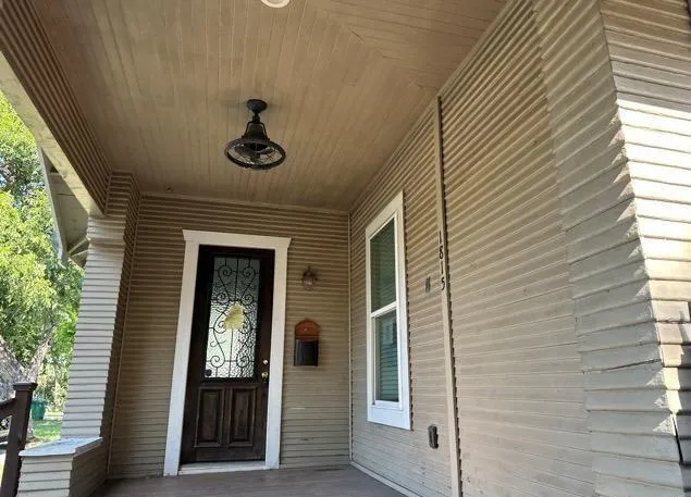 1815 W Woodlawn Avenue San Antonio, TX 78201
