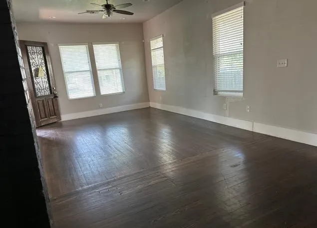 1815 W Woodlawn Avenue San Antonio, TX 78201