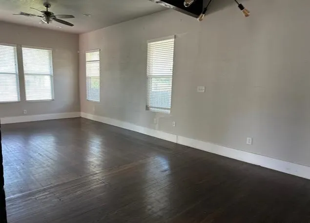 1815 W Woodlawn Avenue San Antonio, TX 78201