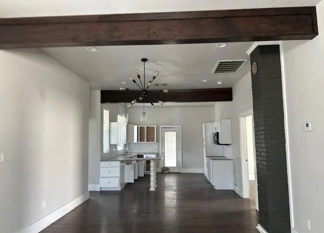 1815 W Woodlawn Avenue San Antonio, TX 78201