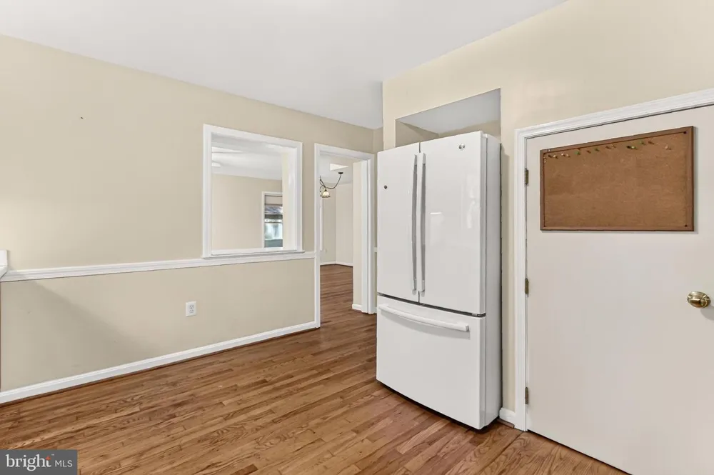 1111 KENNEDY Falls Church, VA 22046
