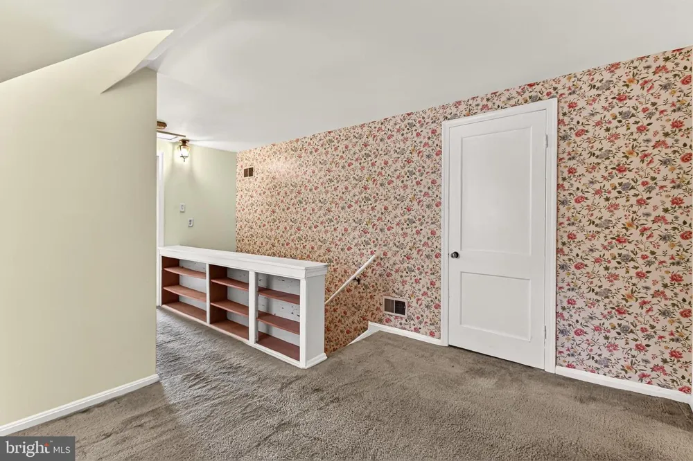 1111 KENNEDY Falls Church, VA 22046
