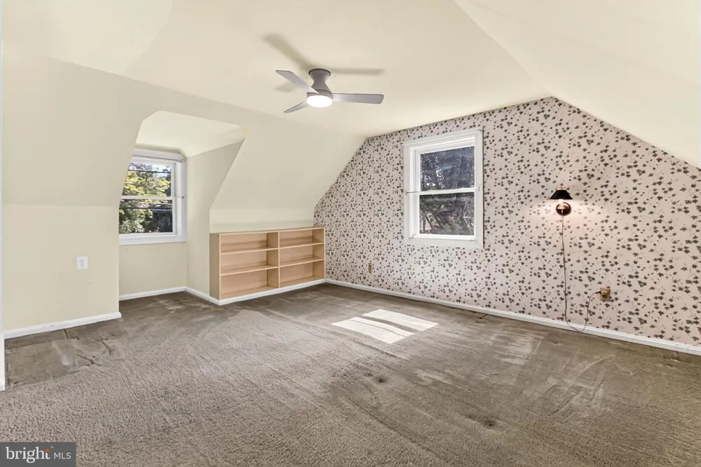 1111 KENNEDY Falls Church, VA 22046